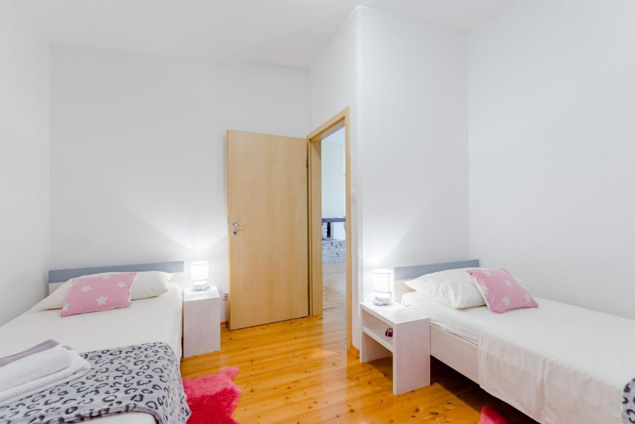 Apartments Flor De Lis Ποντστράνα Εξωτερικό φωτογραφία
